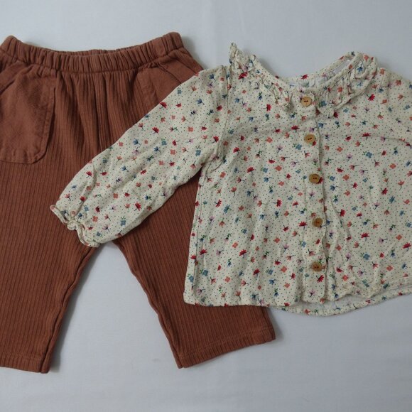 ZARA Floral Blouse & Pants with NWT Little Stocking Co Socks Bundle, Size 6-9 Mo - Picture 1 of 4